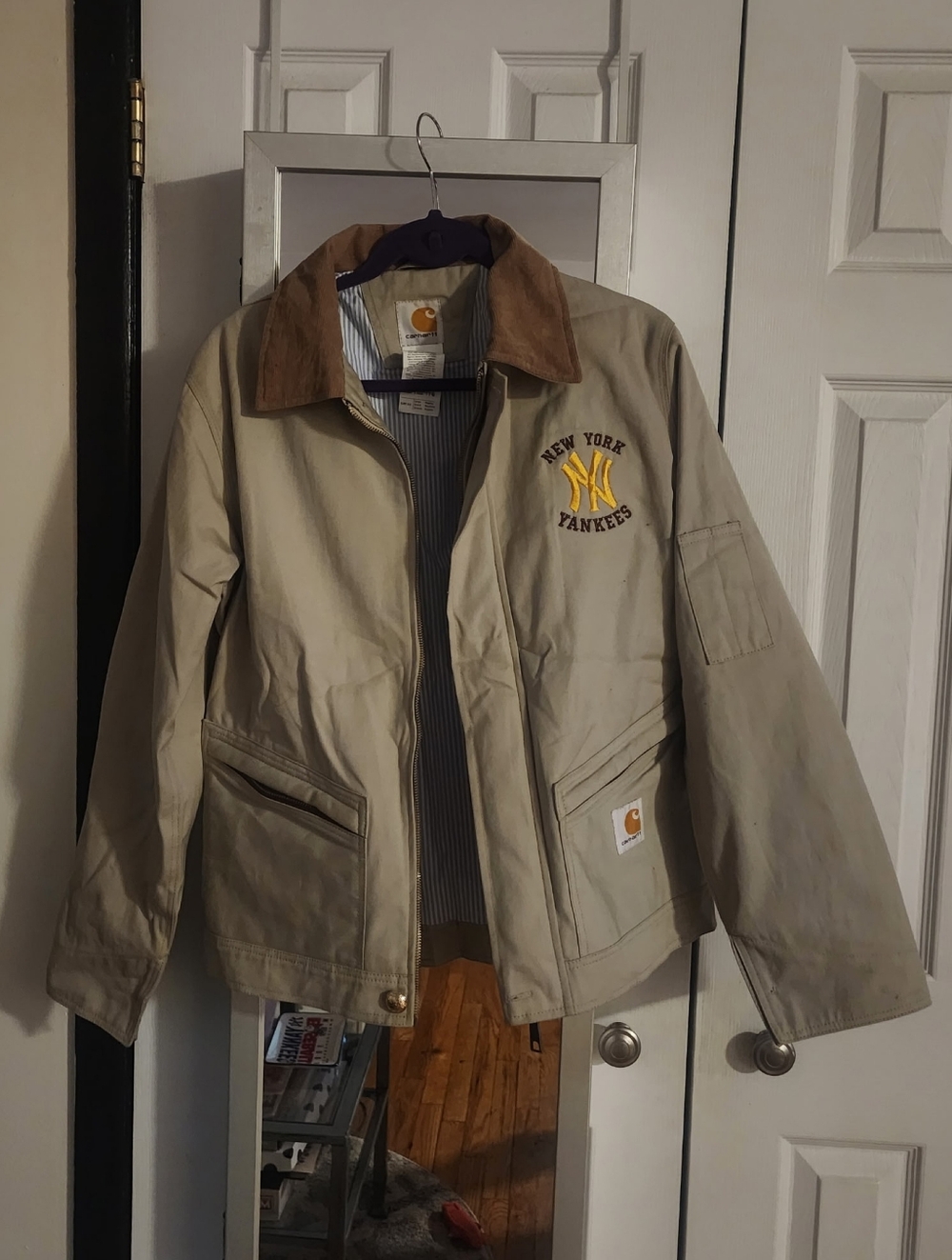 Carhartt Khaki Jacket with Brown Corduroy Collar and NY Yankees Logo BRAND NEW